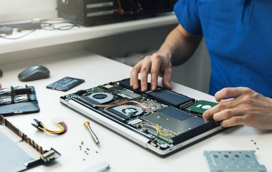 Alfaplug Company laptop and mobile repairs in Toronto